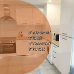 Apartment Renovated Airport Apartments: Transit Hub With Parking