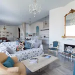 Chateau Des - Five Stars House *