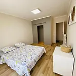 Apartment Magnifique 60m2 ,3 Pieces , Equipee,tres Lumineux, 2 Minutes A Pied De La Plage *