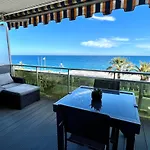 Apart-a-nice : A Breathtaking View On The Sea