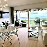 Apart-a-nice : A Breathtaking View On The Sea Apartment *