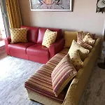 Azurelle Apartment *