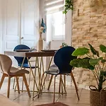 Guestready - A Graceful Stay In Liberation