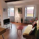 Au Coeur Du Vieux Nice: Charmant Logement Pour 4