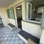 Gloria Five Stars House Nice