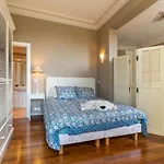 Renting - 13 Massena - Live A Dream Luxury Loft - Place Massena Nice