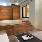 Loft Romantique Spa Apartment *