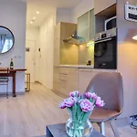 Apartment Beautiful , 3 Min Walk , Free Parking, Near Negresco Nice
