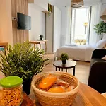 Sunshine Getaway - Stylish In The Heart Of Apartment Nice