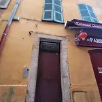 Vieux Nice Vibrant Central Apt