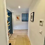 Ultra Central, Air Conditionned, Very Quiet! Apartment