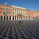 Studio A Louer Au Coeur Du Carre D Or A Nice, Rue Dalpozzo A 150 Metres Des Plages