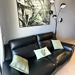 Studio Les Emeraude Five Stars Holiday House