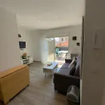 Sunny - Magnan, Tramway-proche Aeroport Apartment