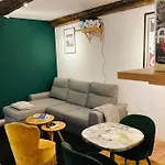 Appartement Vieux Nice Garibaldi Renove