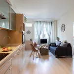 Beautiful , 3 Min Walk , Free Parking, Near Negresco Apartment Nice