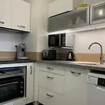Apartment Pretty Flat, 100m Promenade In City Center Nice
