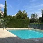 Ondine: Hillside With Pool And Parking In Nice