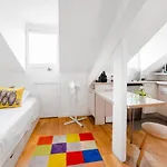 Studio On The Attic 3min From The Sea & Main Street Apartment *