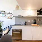 #34 Studio Victor Hugo- 5 Minutes From The Beach