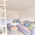 #2 Staywiz Us - Central Studio Top Floor Ac & Balcony