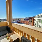 Nestor&Jeeves - Palais Hispania - Top Floor Apartment