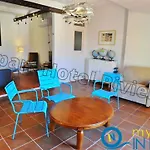 Apartment Riviera: Spacious 3-bedroom With Sea View In Old Town