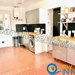 Apartment Riviera: Spacious 3-bedroom With Sea View In Old Town 4*