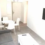 Apartment Baie Des Anges Proche 102 *