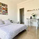 Studio A 100 M De La Plage Avec Clim Et Balcon