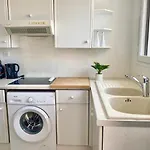 Apartment A 100 M De La Avec Clim Et Balcon