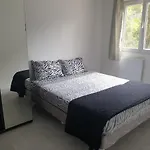 Renovated Airport Apartments: Transit Hub With Parking Nice