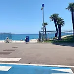 A 100 M De La Avec Clim Et Balcon Apartment Nice