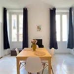 Renting - Grimaldi - Place Heart Of Golden Square - Ac - Fully Equipped *