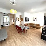 Large Haussmanian In The Heart Of Apartment Nice