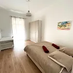 Large Haussmanian In The Heart Of Apartment *