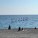 Jardin Sur La Promenade Des Anglais