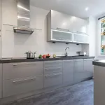 Feel - Foch 28 Apartment *