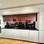 Downtown Modern Luxury Condo - 3 Bedrooms 3 Baths