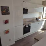 Etoile Apartment