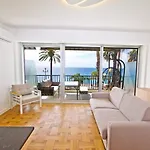 Luxury Sea Front Suite Promenade