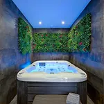 Bed & Breakfast Jacuzzi, 3 Min, 4*