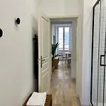 3 Pieces A Apartment
