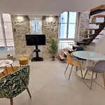 T3 Duplex Cosy & Calme Au Port - Tram Apartment