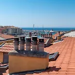 Lovely - Port De * Nice