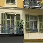 Stylish One Bedroom Apartment In Nice Port