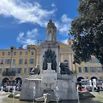Apartment Old Town Place Rossetti Themed 2br Full Air Conditioning *