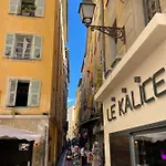 Apartment Old Town Place Rossetti Themed 2br Full Air Conditioning Nice