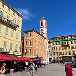 Old Town Place Rossetti Themed 2br Full Air Conditioning Nice