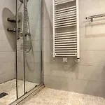 Apartment Nestor&jeeves - Cozy Maccarani - Center, Close Sea Nice